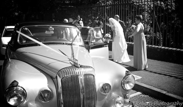 Bride arriving in Bridal car wedding photography